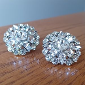 EUC VINTAGE Monet Clear Rhinestone Clip Earrings